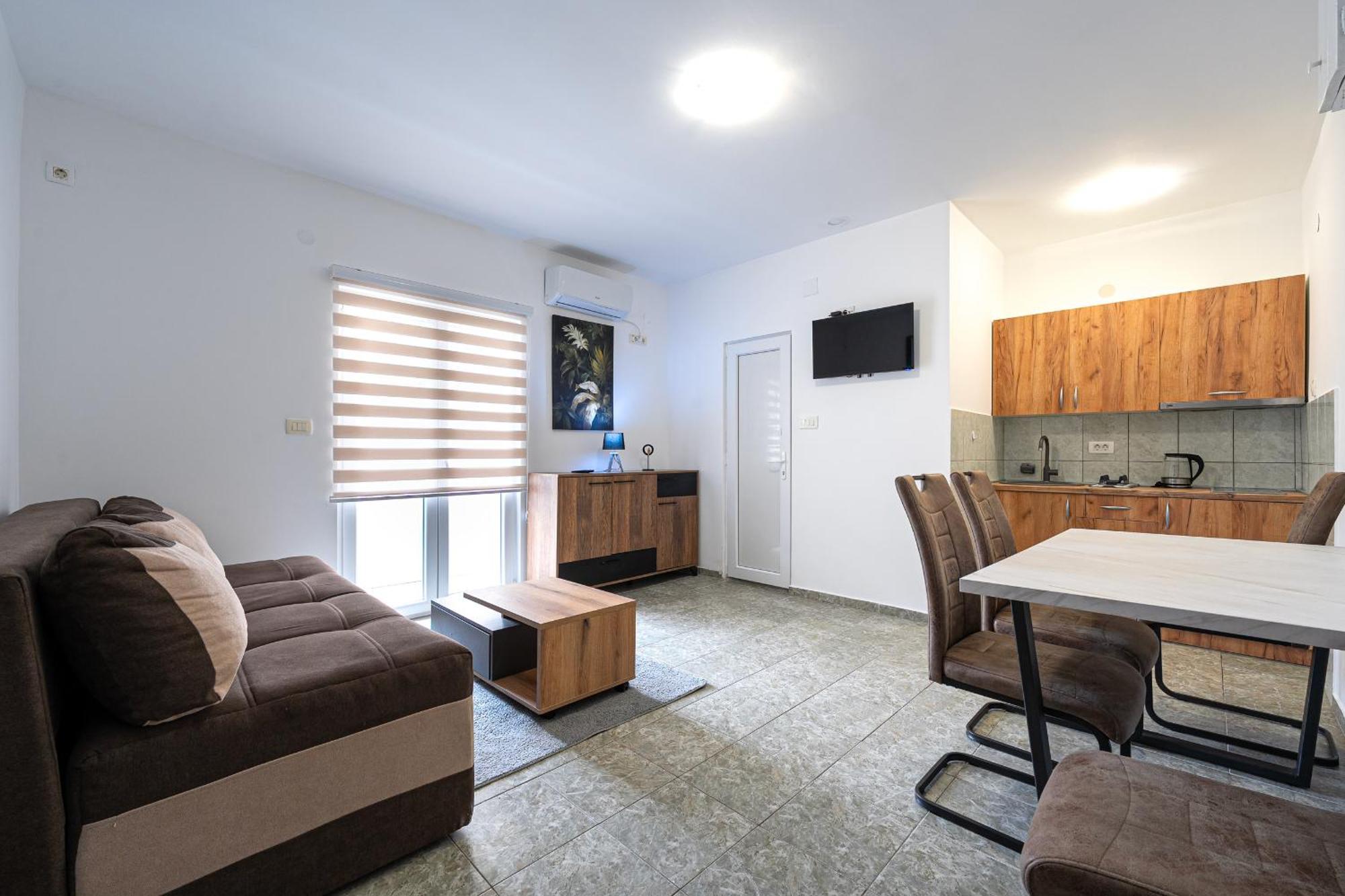 Apartments R&M Tivat Exterior foto