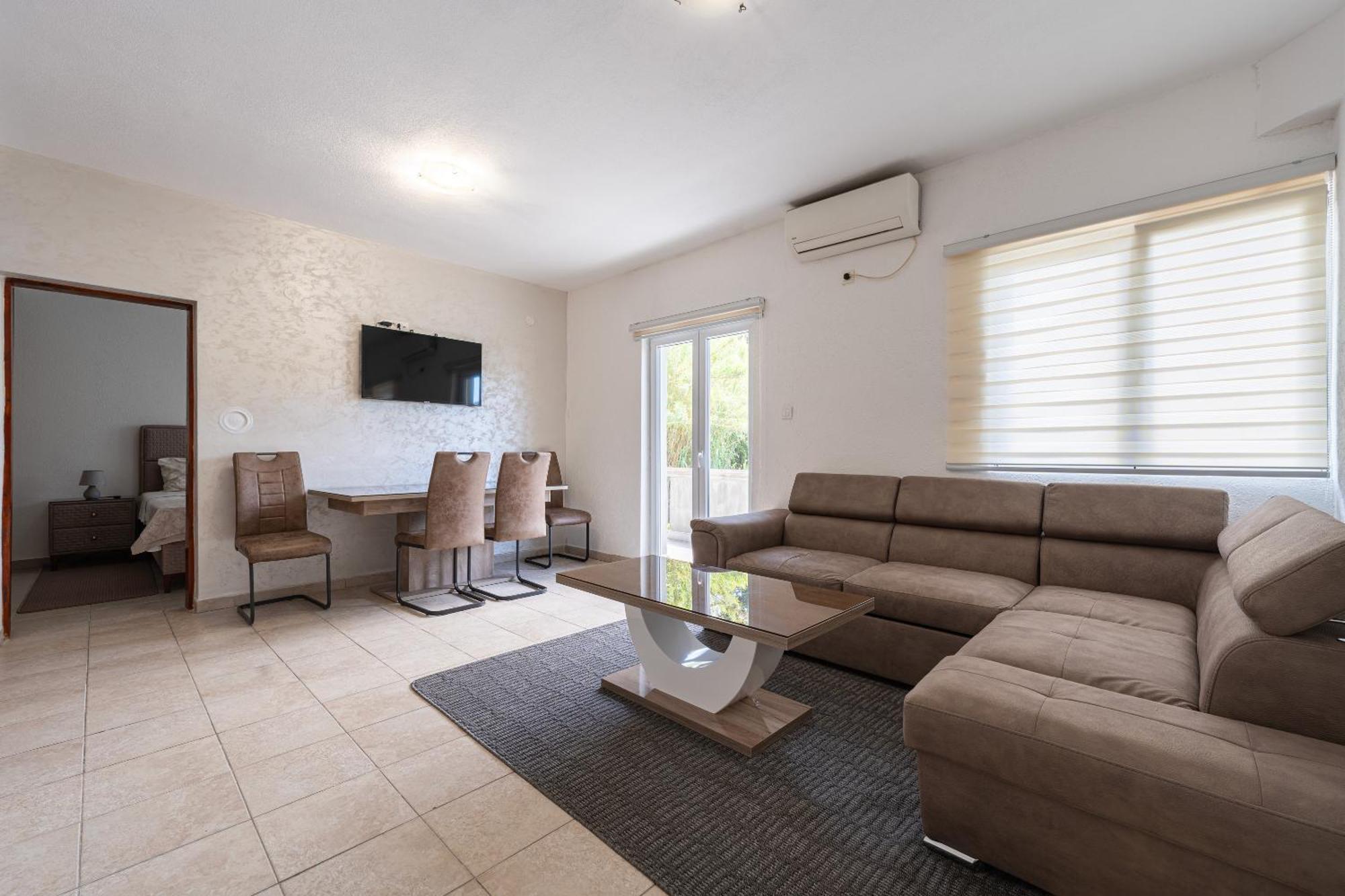 Apartments R&M Tivat Exterior foto